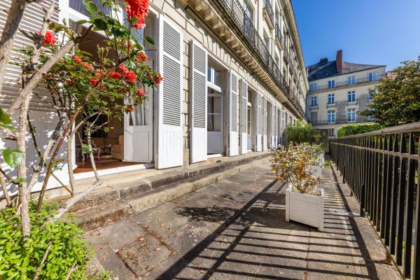 Acheter appartement 7 pièce(s) 218 m² - Photo