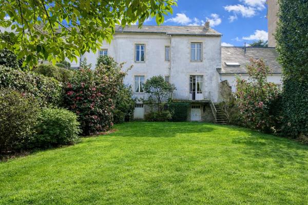 Acheter maison 8 pièce(s) 230 m² - Photo