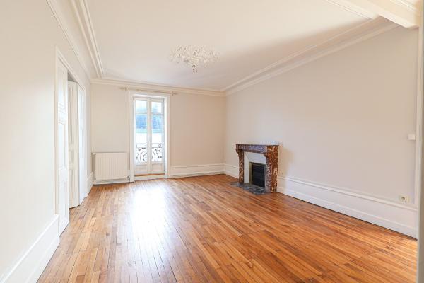 Louer appartement 4 pièce(s) 112 m² - Photo