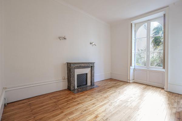 Louer appartement 3 pièce(s) 61 m² - Photo