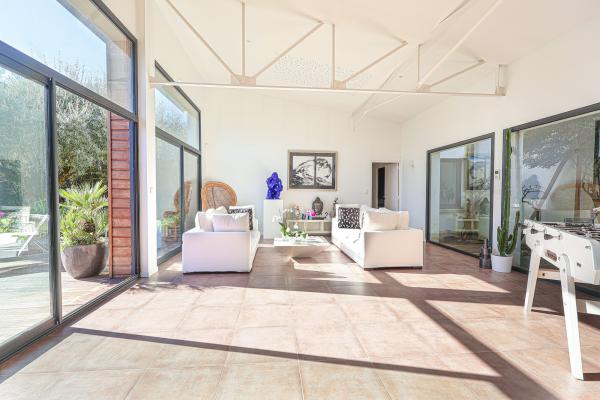 Louer maison 9 pièce(s) 203 m² - Photo