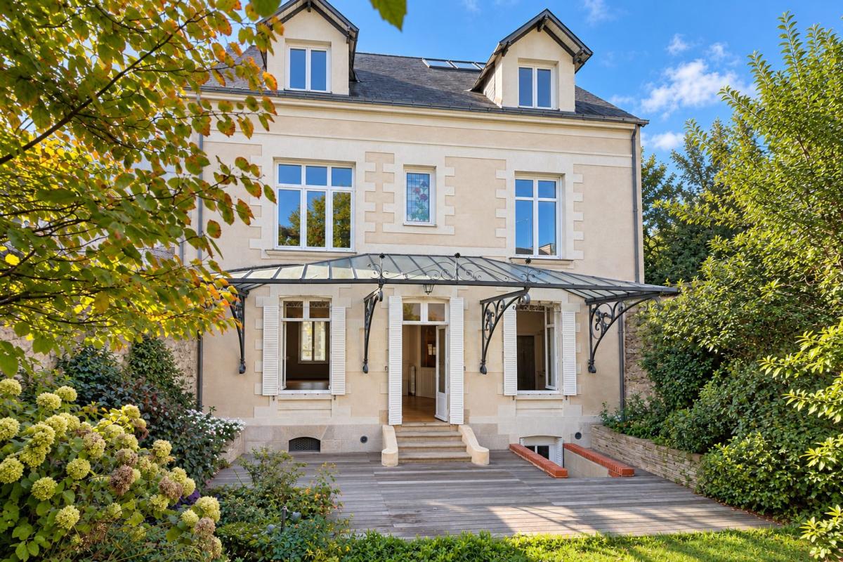 Maison 8 pièces 267 m² · à Nantes · 267 m² · 1 045 000 €